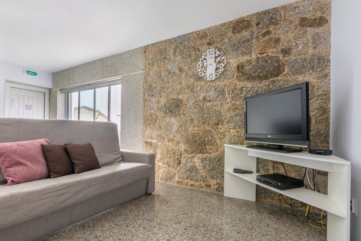 Hotel · Aldeamento Casas do Alto do Vez, Balouta