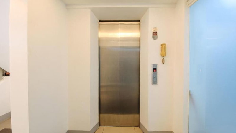 Reddoorz Plus at San Marcelino Malate, Manila, Philippines