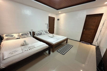 White-Beach Hideaway Resort Puerto Galera, Puerto Galera, Philippines