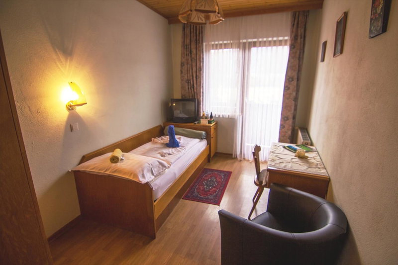 Gasthof Pension St. Wolfgang, Kirchberg am Wechsel, Austria