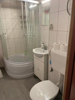 Apartament 2 camere, decomandat, Piata Unirii, Bucharest, Romania