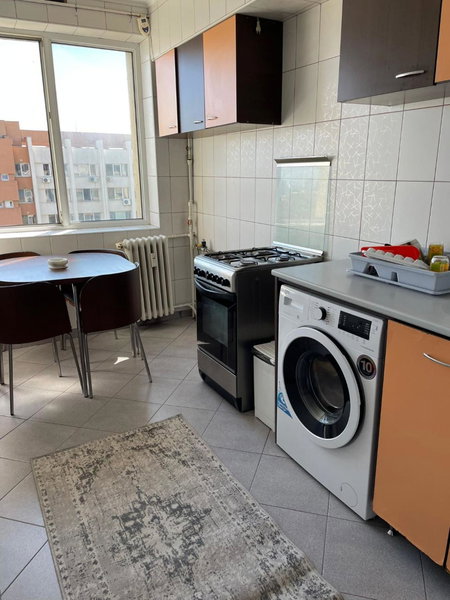 Apartament 2 camere, decomandat, Piata Unirii, Bucharest, Romania