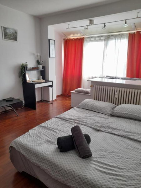 Apartament 2 camere, decomandat, Piata Unirii, Bucharest, Romania