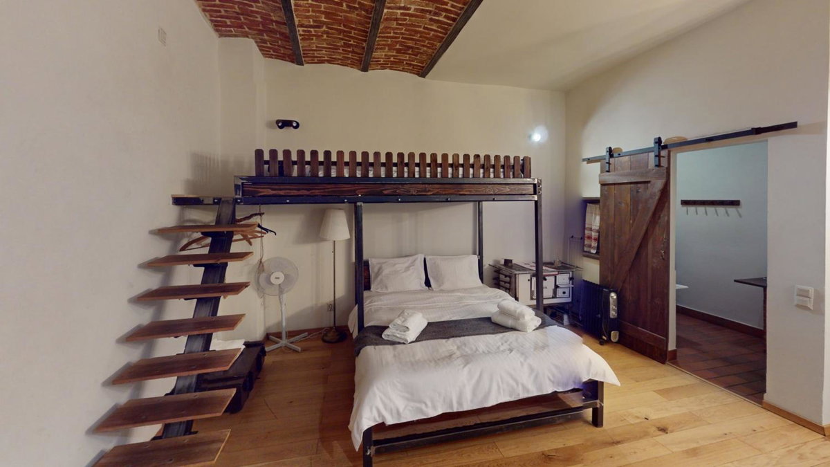 Hotel · Folkloric loft - Ulita Romaneasca (brown), Sibiu
