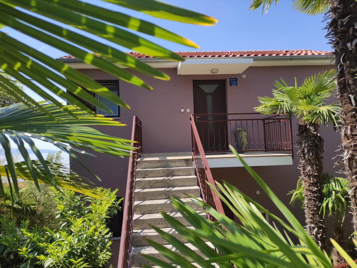 Apartman Lamia na uzvisini s pogledom na more, Croacia