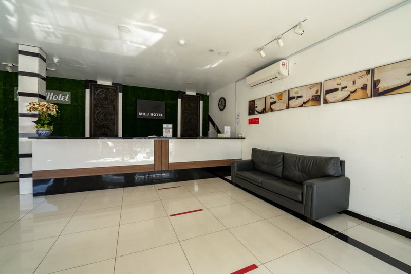 Mary J Hotel Family 10 pax room, Kota Bharu, Malaysia