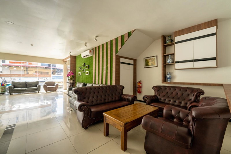 Mary J Hotel Family 10 pax room, Kota Bharu, Malaysia