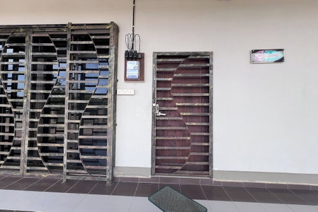 Nurbayu Villa (3 and 4 bedroom Villa) Kemaman, Chukai, Malaysia