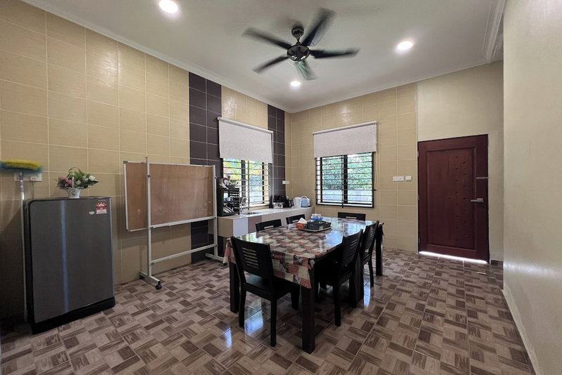 Nurbayu Villa (3 and 4 bedroom Villa) Kemaman, Chukai, Malaysia