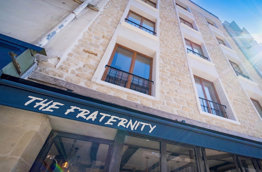 Fraternity-Hotel, France