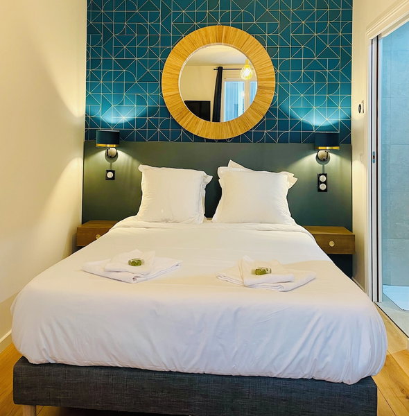 Fraternity-Hotel, Paris, France