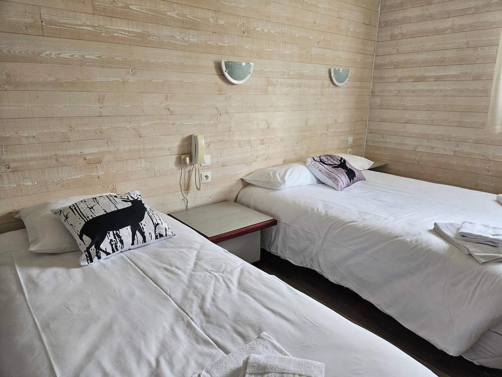 Hotel · Oustalet, Font-Romeu-Odeillo-Via