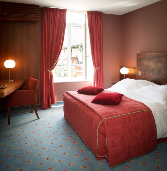 Hôtel & Restaurant Le Relais d'Aumale, Chantilly, France