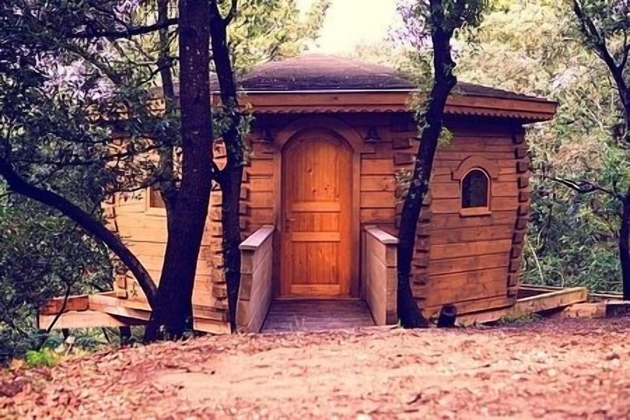 Hotel Les Cabanes Dans Les Bois, Villalier, France