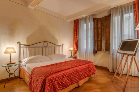 Boutique Hotel In Piazza Della Signoria, Florence, Italy