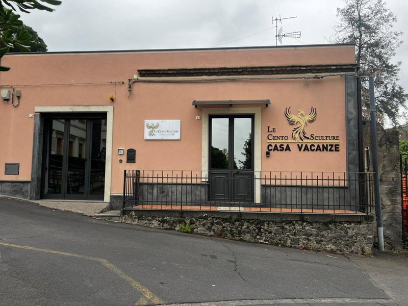 Le Cento Sculture Apartment, Belpasso, Italy