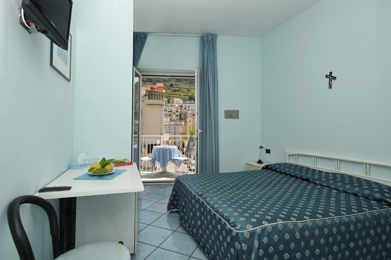 Maison Raphael, Minori, Italy