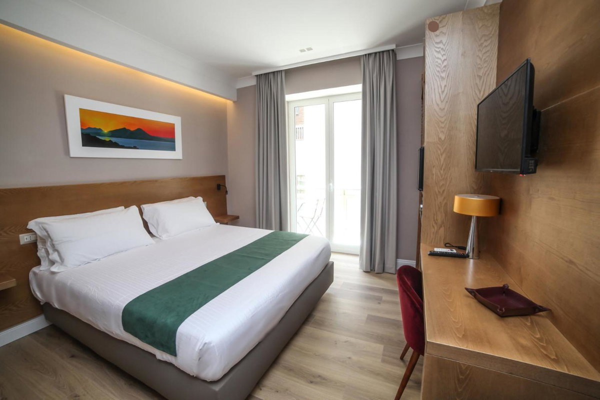 Hotel · Toledo Relais Exclusive Rooms, Naples