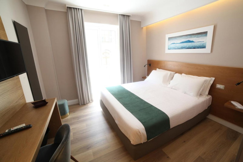 Toledo Relais Exclusive Rooms, Naples, Italy