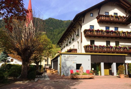 Hotel Residence der Bircher, Campo di Trens, Italy