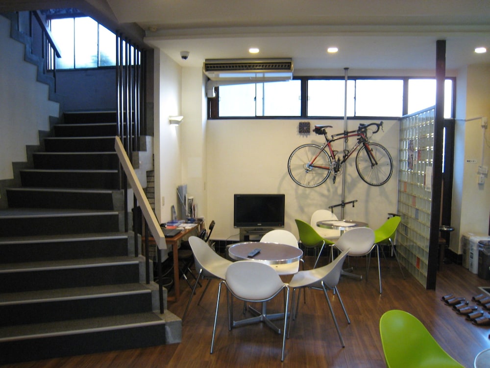 Eco Dogo - Hostel, Japan