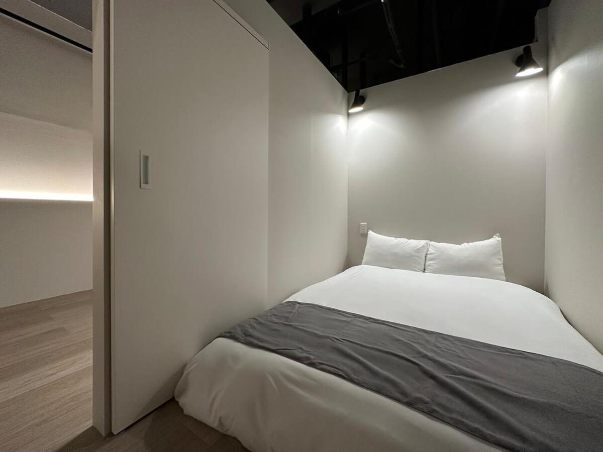 Hotel · b hotel Small Hotel - Hondori shopping arcade, Hiroshima