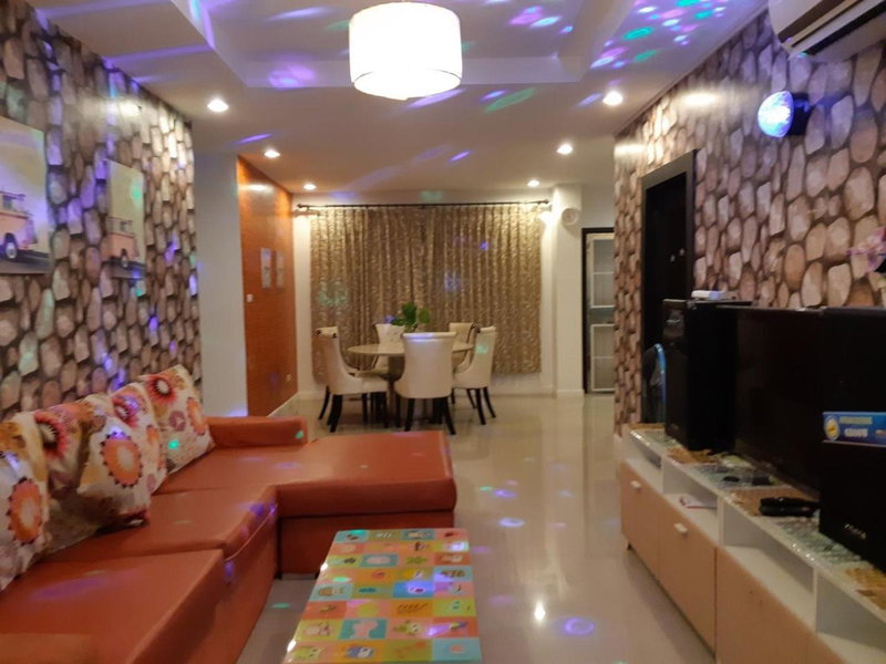 Joy Joy Pool Villa Huahin (Private Party 4-15 pax) Near 7-11, Hua Hin, Thailand