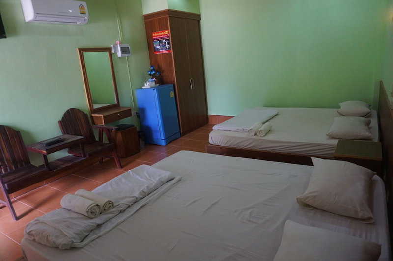 Thumneab Guesthouse, Khiri Rat Nikhom, Thailand