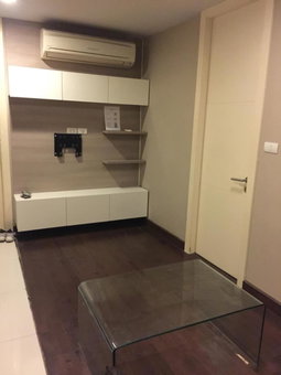 Livat 5, Makkasan, Thailand