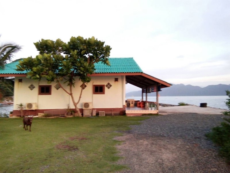 Chuttong Resort, Laem Ngop, Thailand