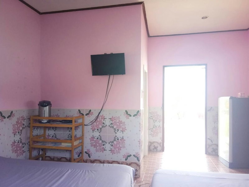 Chuttong Resort, Laem Ngop, Thailand