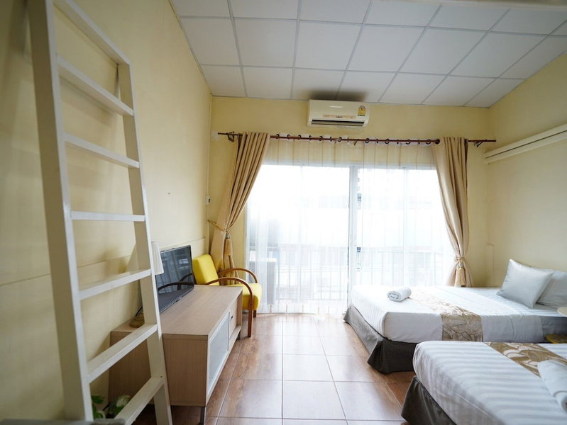 EZ Sleep at Ratchada 19, Bangkok, Thailand