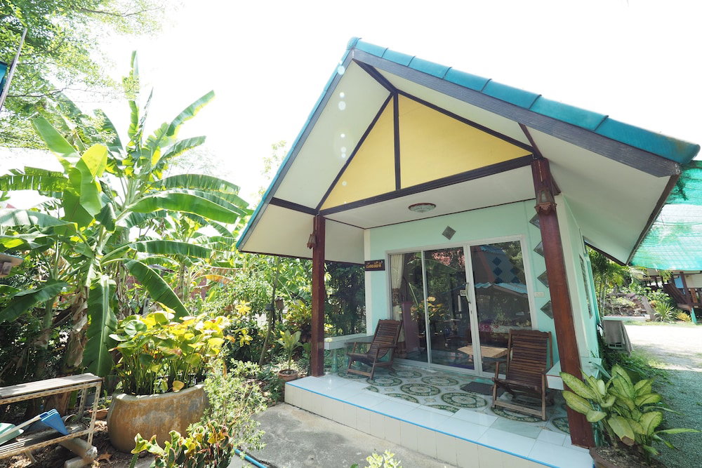 Baan Suanjarean Resort, Thailand