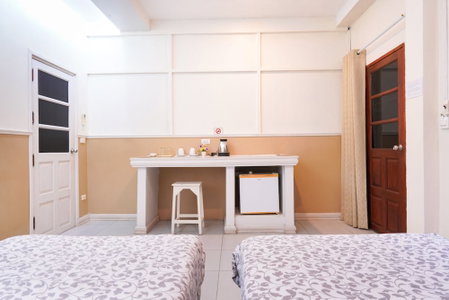 Guesthouse Phuket Airport, Sa Khu, Thailand
