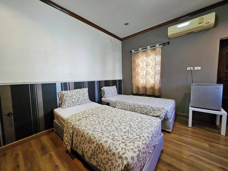 Guesthouse Phuket Airport, Sa Khu, Thailand