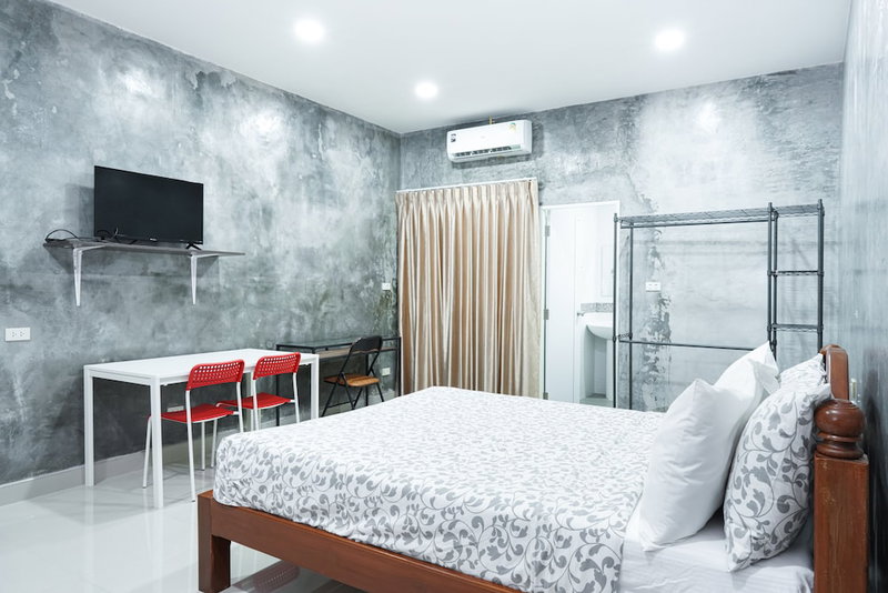 Guesthouse Phuket Airport, Sa Khu, Thailand
