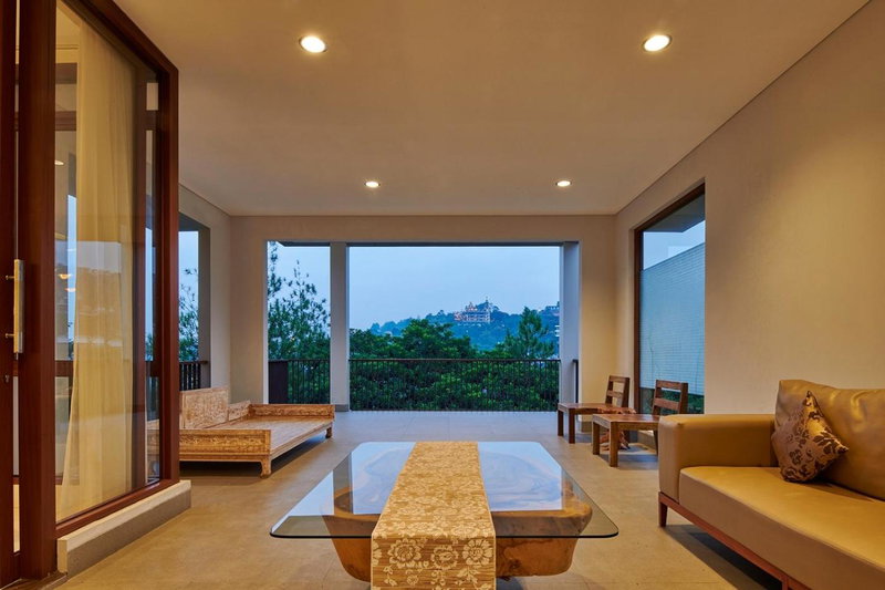 Asmaya Hill View Villa 7 Bedrooms With a Private Heated Swimming Pool and a Billiard Table, Bandung, Indonesia