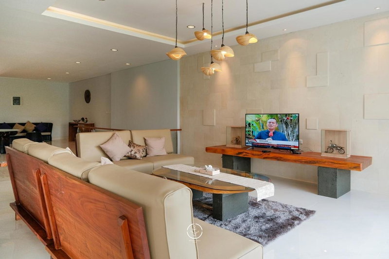 Asmaya Hill View Villa 7 Bedrooms With a Private Heated Swimming Pool and a Billiard Table, Bandung, Indonesia