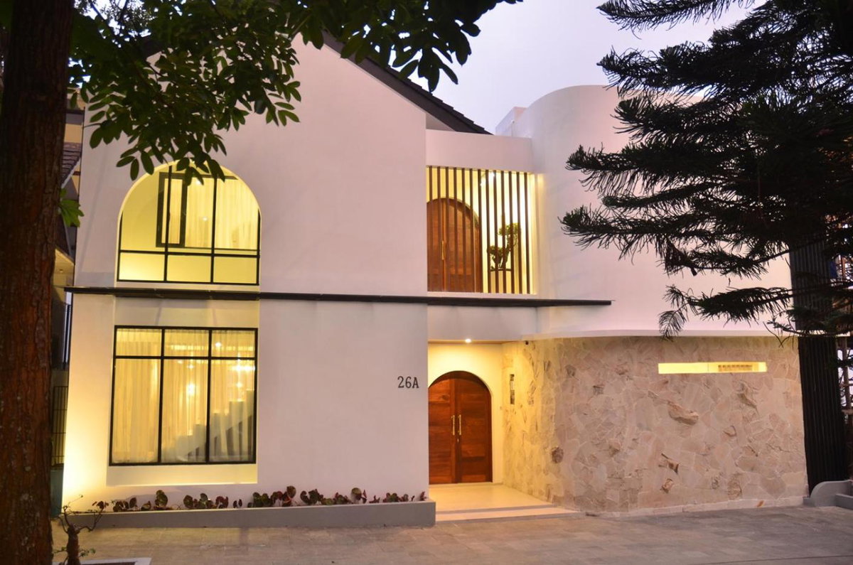 Sunshine City View Villa 6 Bedrooms With a Private Heated Swimming Pool, Indonesia