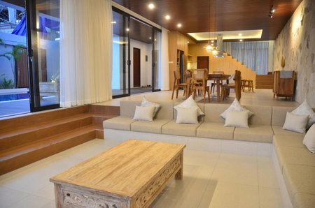 Sunshine City View Villa 6 Bedrooms With a Private Heated Swimming Pool, Bandung, Indonesia