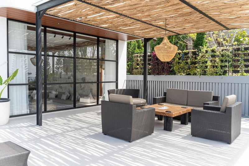 Sunshine City View Villa 6 Bedrooms With a Private Heated Swimming Pool, Bandung, Indonesia