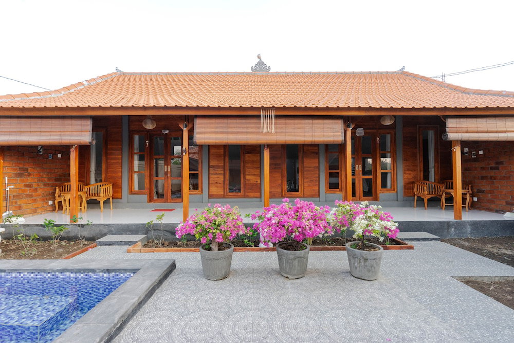 Garvi Villa, Indonesia