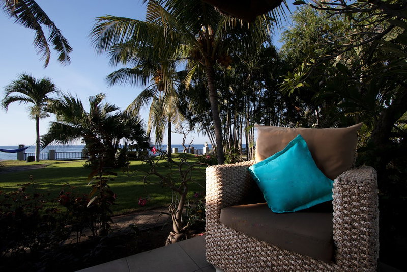 3 BR luxury beachfront with private pool, Kubutambahan, Indonesia