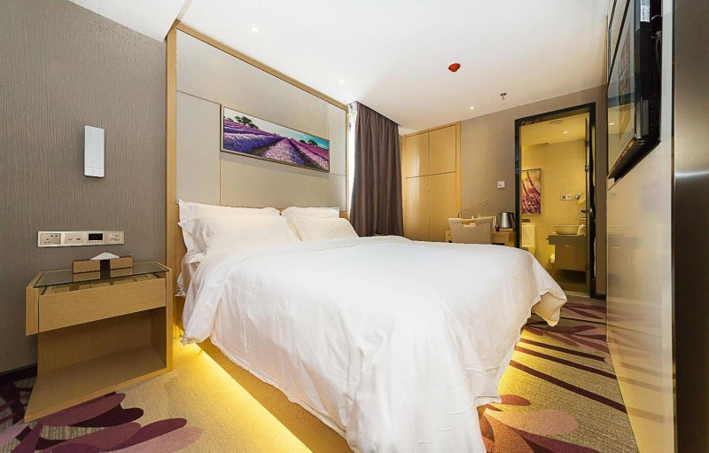 Lavande Hotels Weihai Weigao Square Branch, Weihai, China