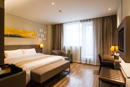 Home Inn Plus Suzhou Wujiang Fenhu Luxin Avenue, Xinta, China