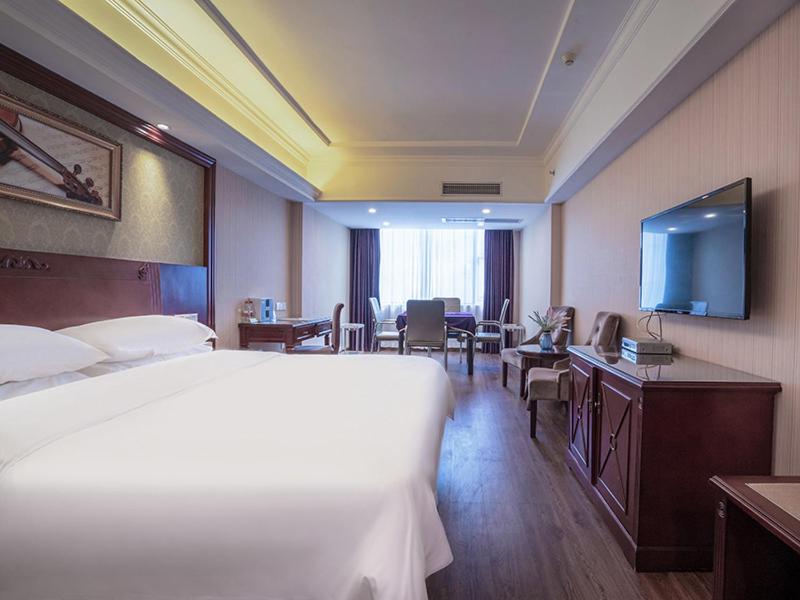 Vienna Hotel Nanning Xianhu, Nanning, China