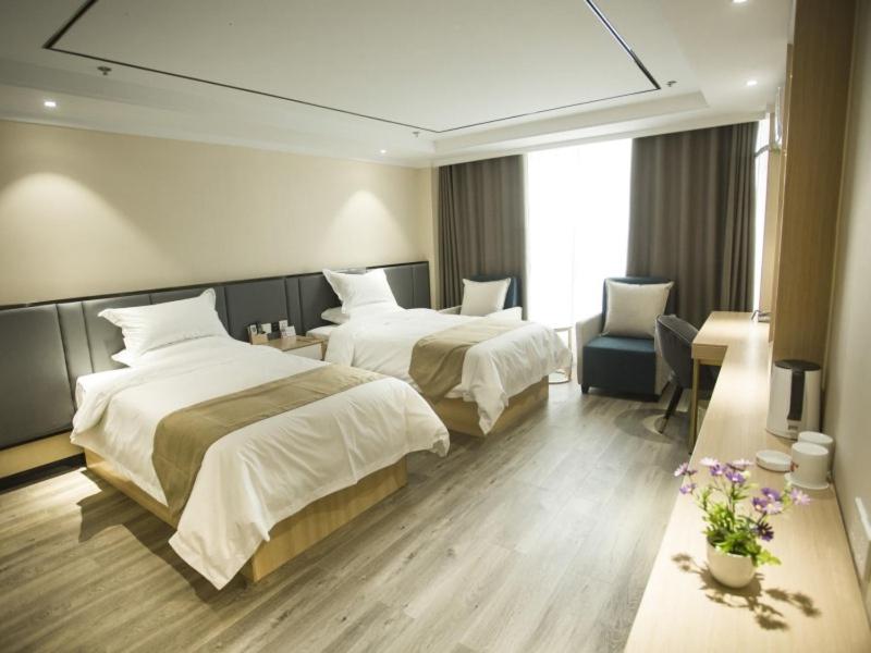 Shell Xuzhou Suining County Bali Electrical and Mechanical City Hotel, Suining, China