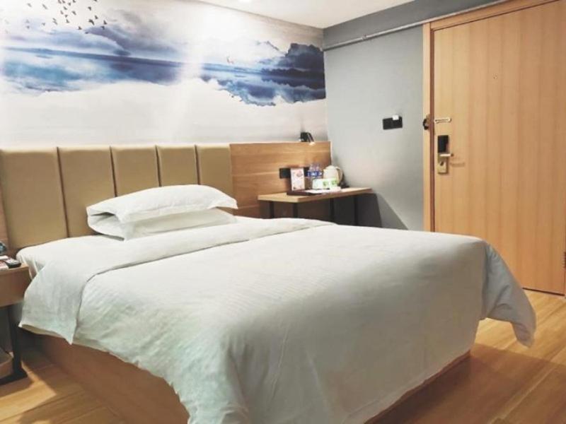 GreenTree Inn Shanxi Taiyuan Hanxiguan Street Wanda Mansion Shell Hotel, Taiyuan, China