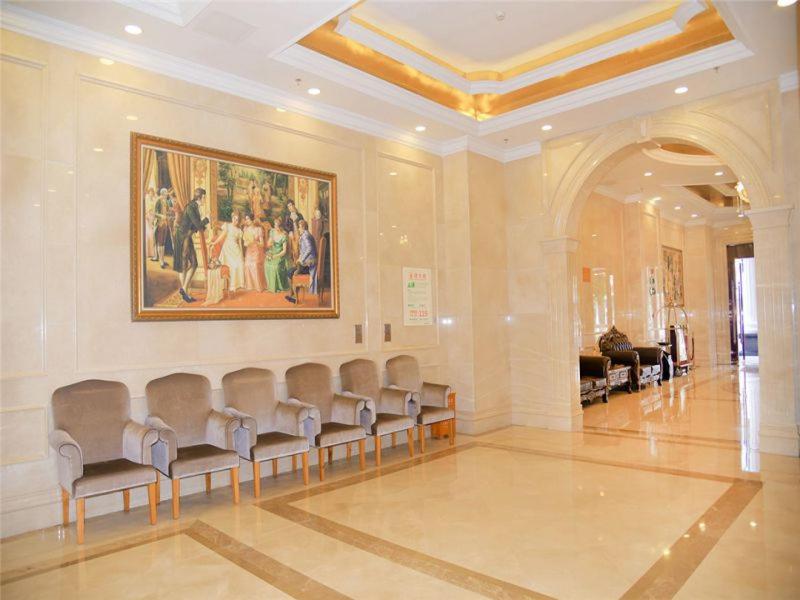 Vienna Hotel Hunan Hengyang Railway Station, Hengyang, China