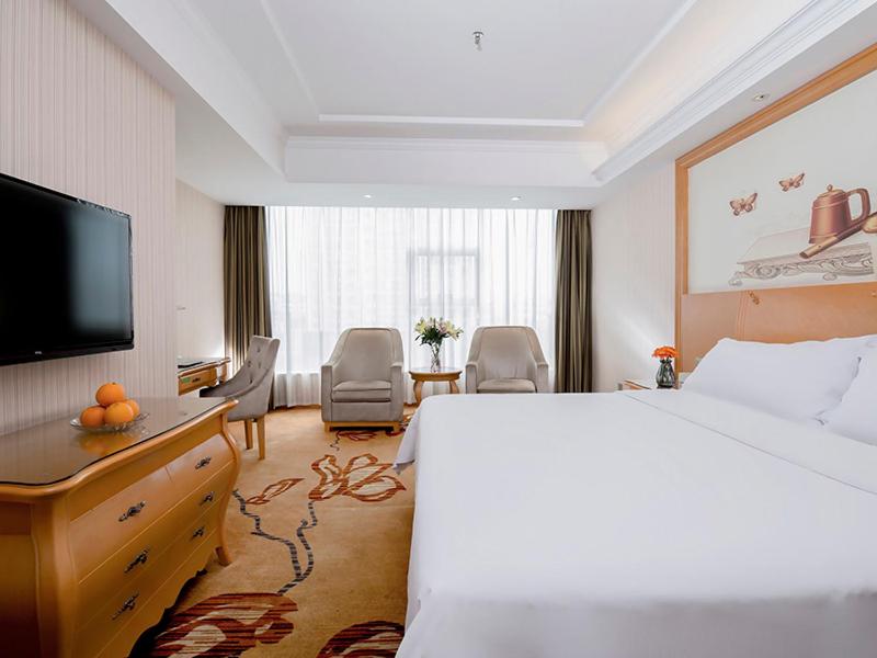 Vienna Hotel Jiujiang Railway Station, Jiujiang, China